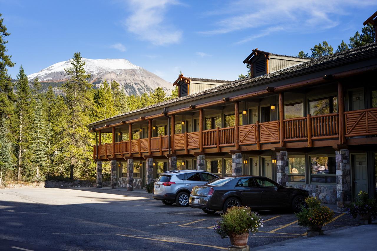 Mountaineer Lodge Lake Louise Exterior foto